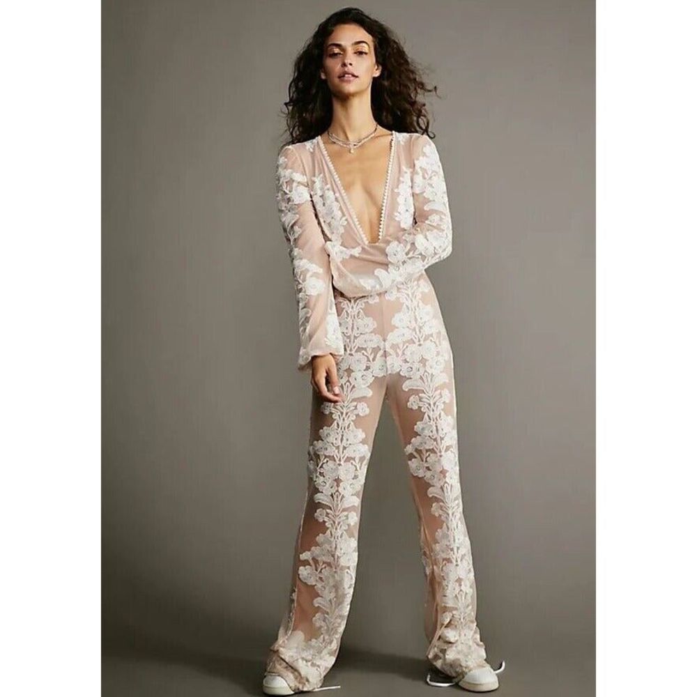 New Free People x For love Lemons Temecula Embroidered Lace Jumpsuit Sz Small